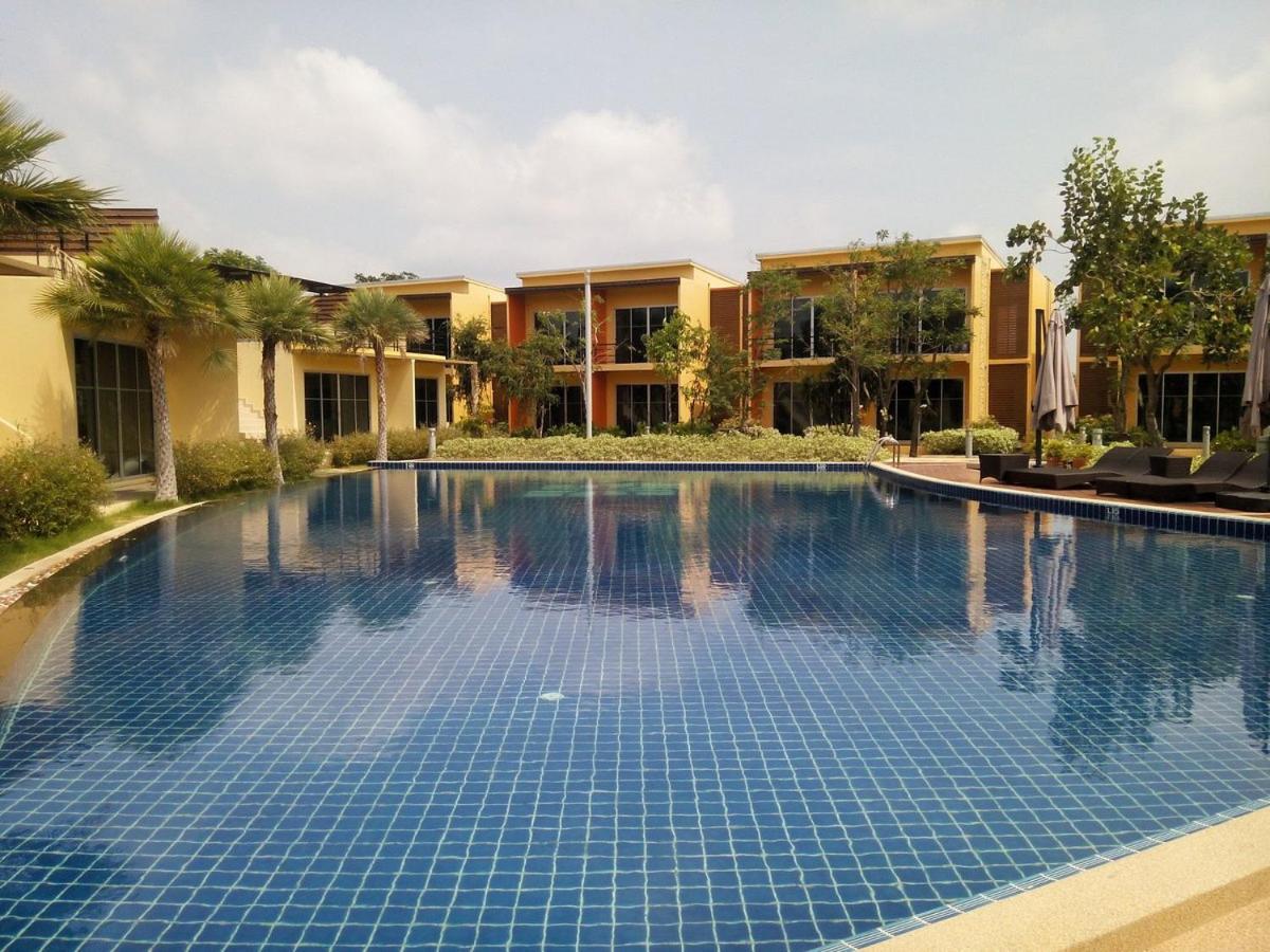 Bangkok.Grand.Resort Bang Bo Esterno foto